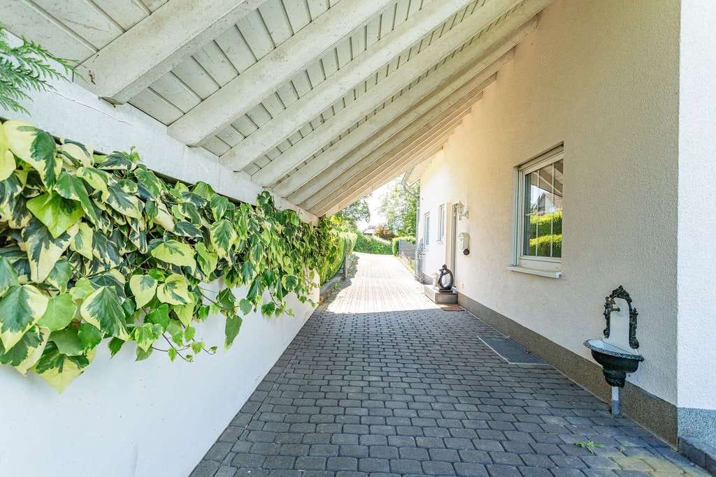 Immobilie in Bullay - Familienparadies mit Garten, Terrassen und vielen Nutzungmöglichkeiten in beliebter Lage von Bullay - Bild 2