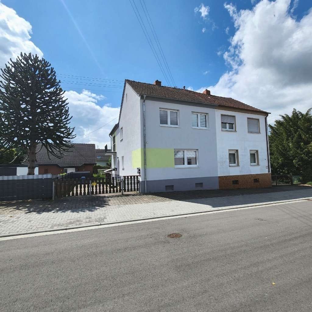 Immobilie in Hütschenhausen - Attraktiv modernisierte Doppelhaushälfte mit hohem Wohnkomfort in Katzenbach - Bild 0