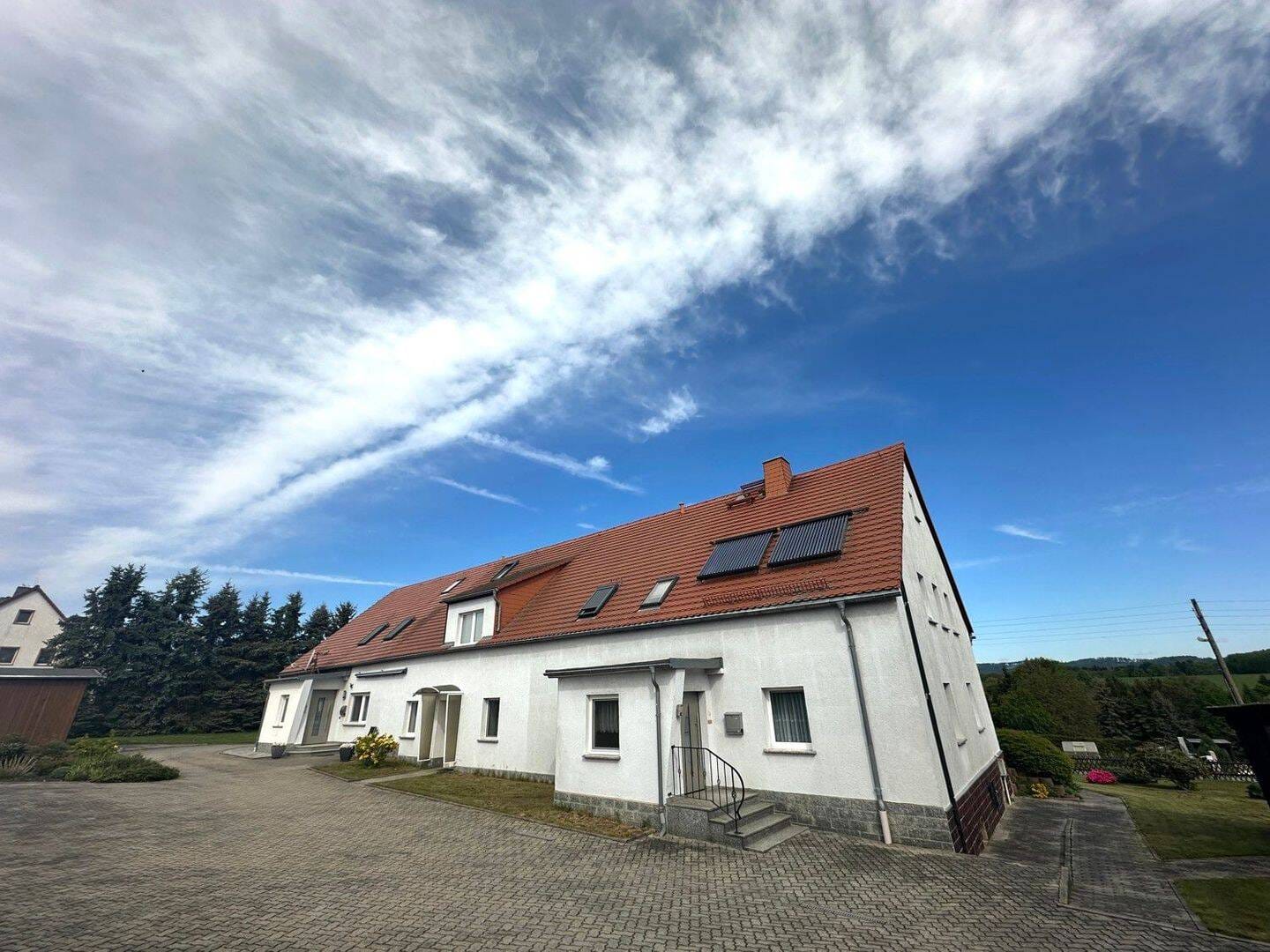 Immobilie in Lawalde - Zwei-Generationen-Wohnen plus Ferienwohnung - ZFH in Lawalde - Bild 1