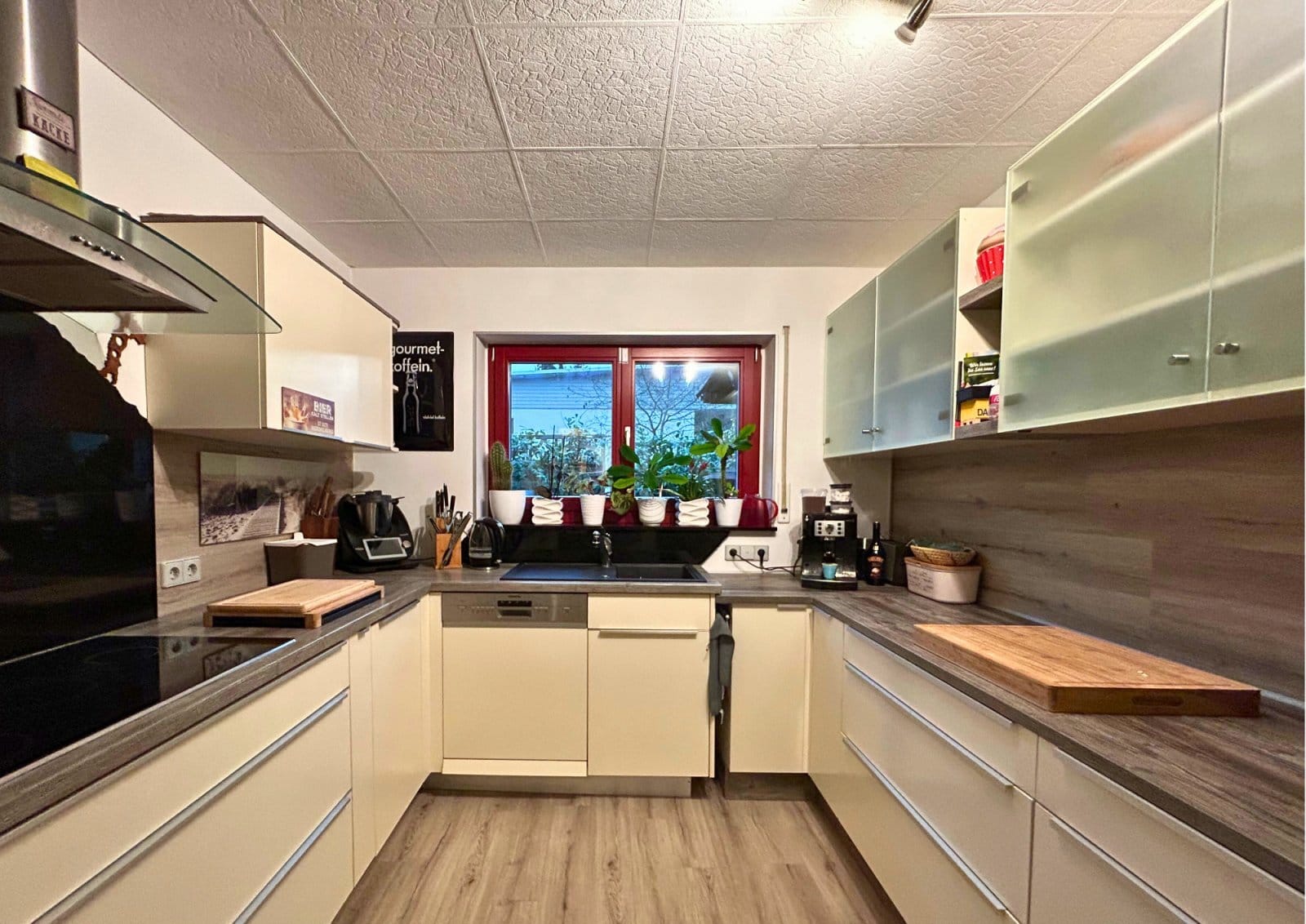 Immobilie in Eggingen - Sonnige 4-Zimmerwohnung mit Garage und Garten in einem 2-Familienhaus - Bild 0