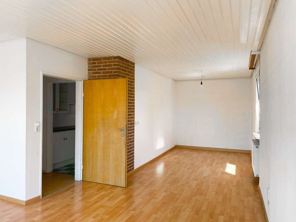 Immobilie in Laudenbach - Licht, Raum und Lebensqualität – außergewöhnliches Zweifamilienhaus mit beeindruckenden Wohnbereich - Bild 4