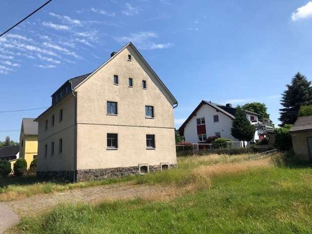 Immobilie in Lichtenau - Attraktive Bestandsimmobilie mit fünf Wohneinheiten und Ausbaureserven - Bild 1