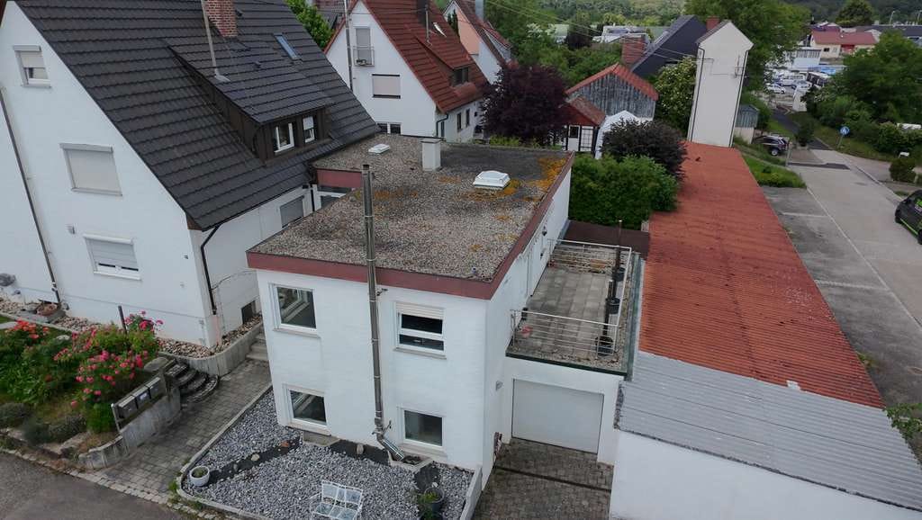 Immobilie in Freudental - Charmantes Einfamilienhaus mit Aufstockungspotenzial mit riesiger Garage und 2 Stellplätzen - Bild 0