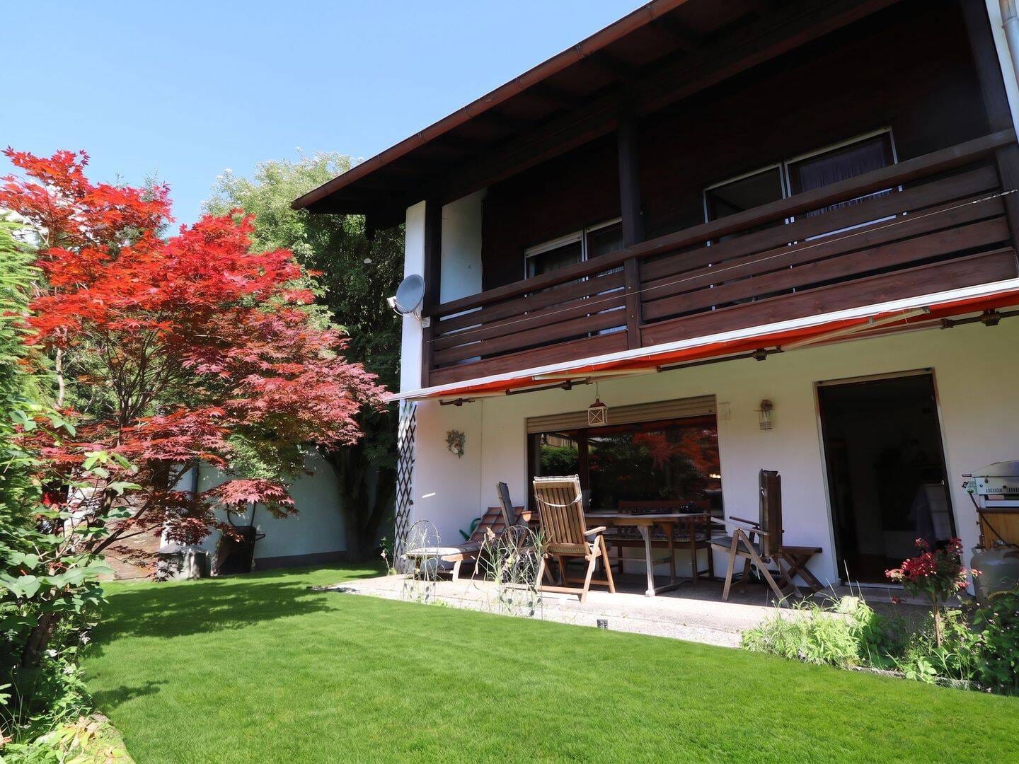Immobilie in Bischofswiesen - Großzügiges Reihenendhaus mit Garten, Bergblick und guter Anbindung - Bild 0