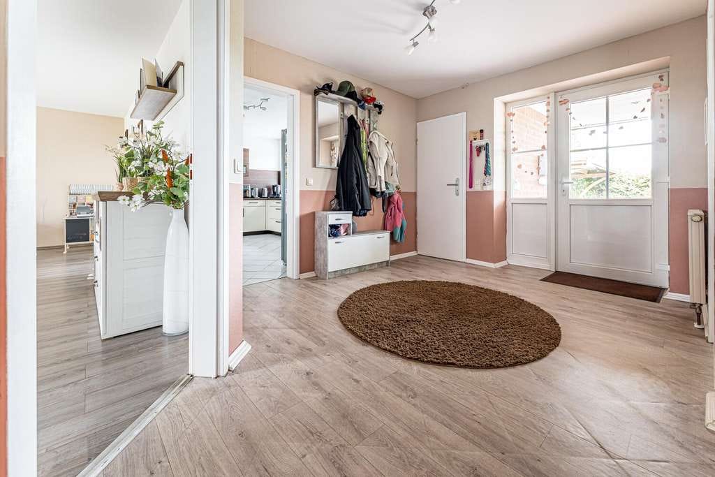 Immobilie in Großenaspe - Alles auf einer Etage: Charmantes Reihenmittelhaus mit Garten & Feldrandlage - Bild 2