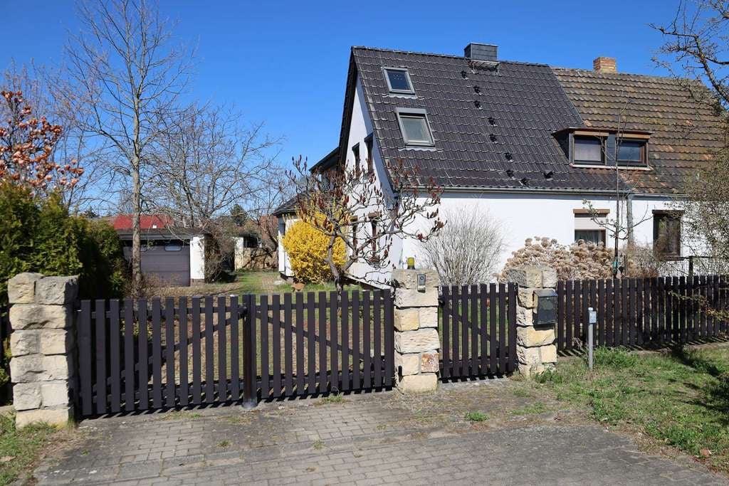 Immobilie in Ludwigsfelde - Individuelle Doppelhaushälfte auf sonnigem Grundstück und Platz für die Familie! - Bild 1