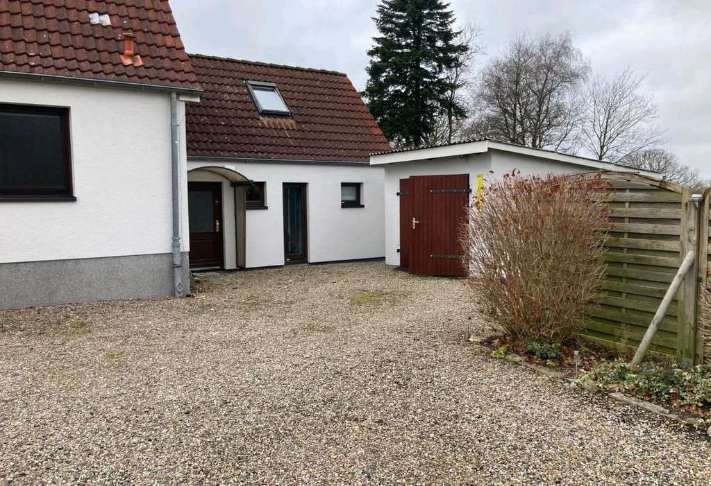 Immobilie in Damendorf - gepflegtes 2-Familienhaus mit kl. Whg und großem Grundstück - Bild 4