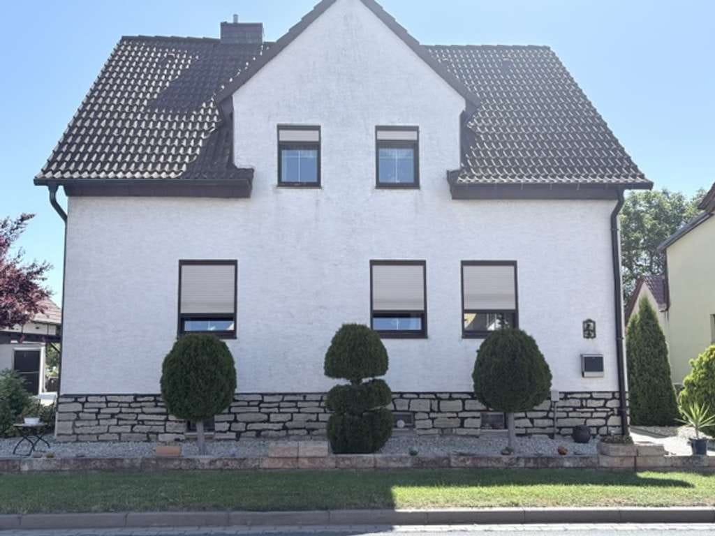 Immobilie in Roßleben-Wiehe - Großes Einfamilienbauernhaus  in ruhiger Lage vom Ortsteil Schönewerda - Bild 0