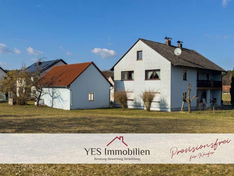 Immobilie in Pleinfeld - Großzügiges Zweifamilienhaus mit 2.700 m² Grundstück und Entwicklungsmöglichkeiten bei Pleinfeld - Bild 0