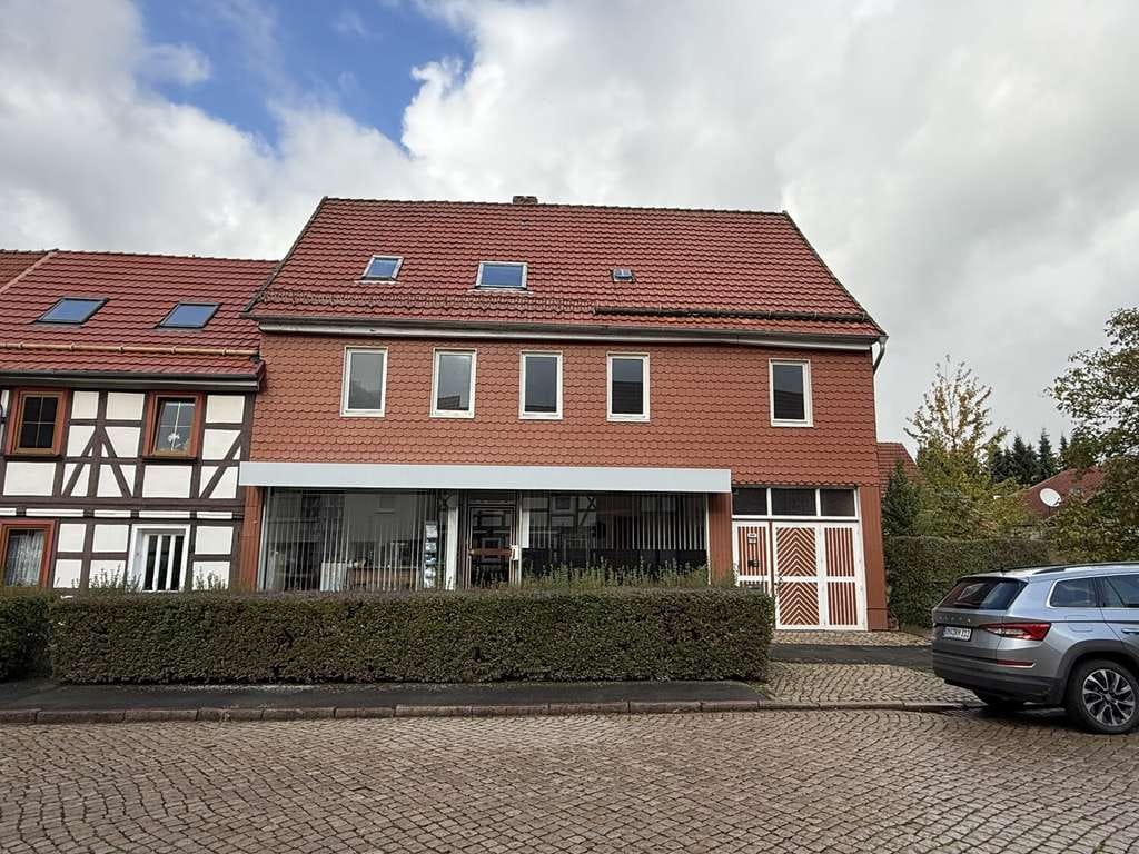 Immobilie in Herzberg am Harz - Schönes Mehrfamilienhaus mit einer Wohnfläche von ca. 328 m² und einem Grundstück von ca. 528 m² - Bild 3