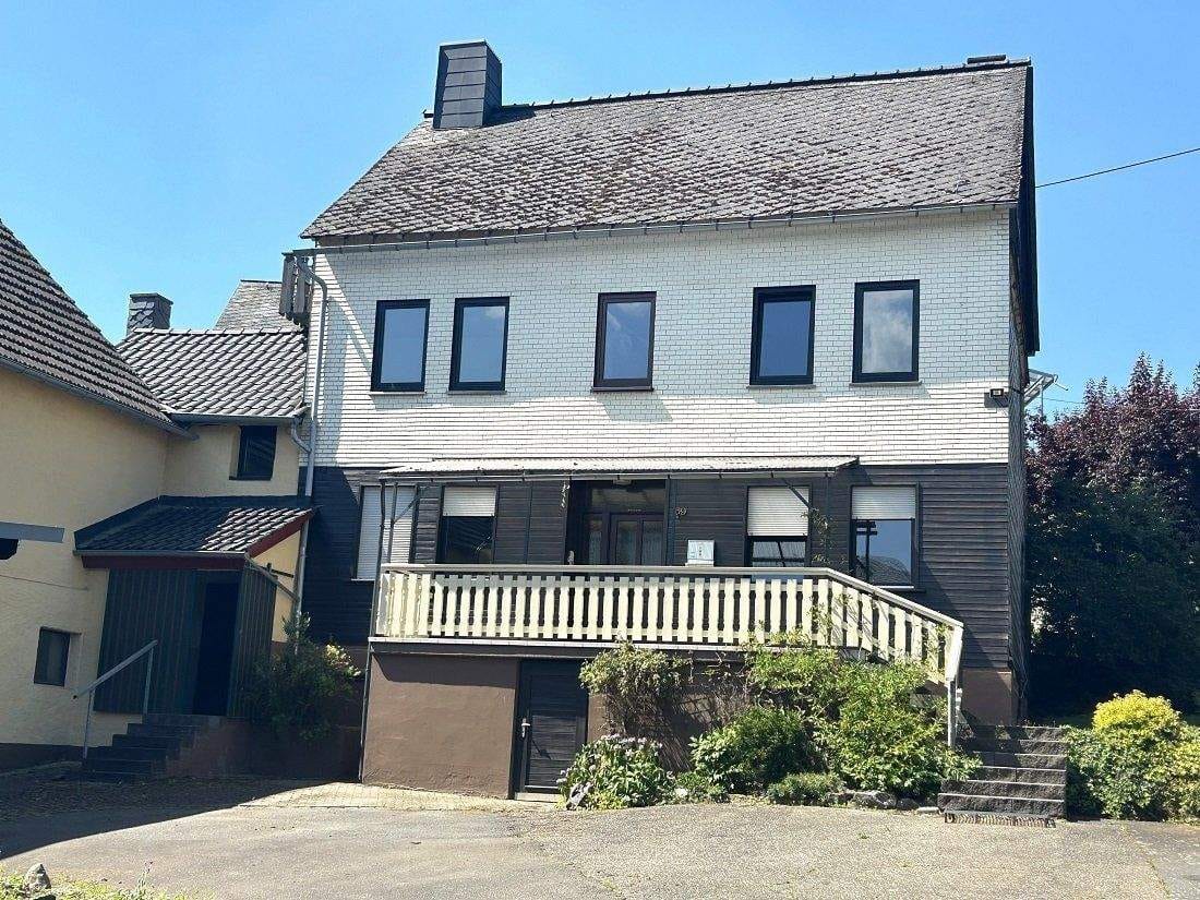 Immobilie in Macken - Wohnhaus / ehem. Bauernhaus mit großen Lagerräumen (für Handwerksbetrieb geeignet) mit Photovoltaik 9 kWp - Bild 0