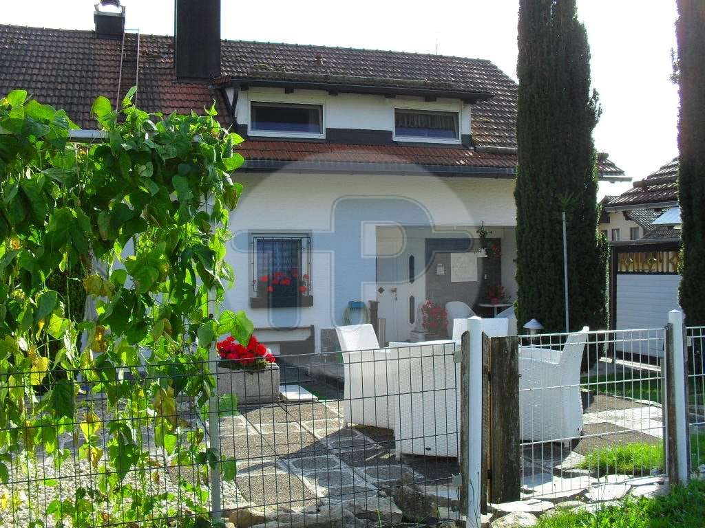 Immobilie in Hinterschmiding - ÄUßERST GEPFLEGTES 
EINFAMILIENHAUS 
 - Bild 2