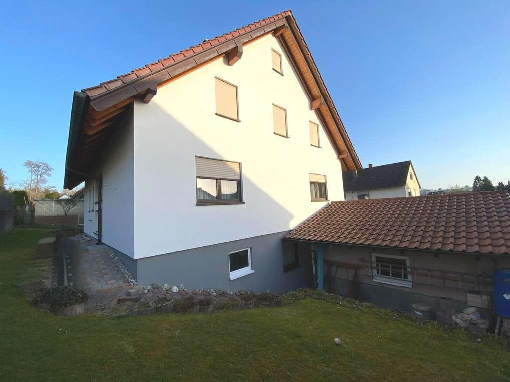 Immobilie in Bühlertann - Viel Platz für Familie und Zukunft – großzügiges Wohnhaus mit Einliegerwohnung & Ausbaureserve  - Bild 2
