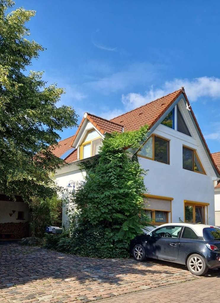 Immobilie in Einhausen - Einfamilienhaus mit Einliegerwohnung in sehr schöner Lage - sehr schön für Familien ! - Bild 0