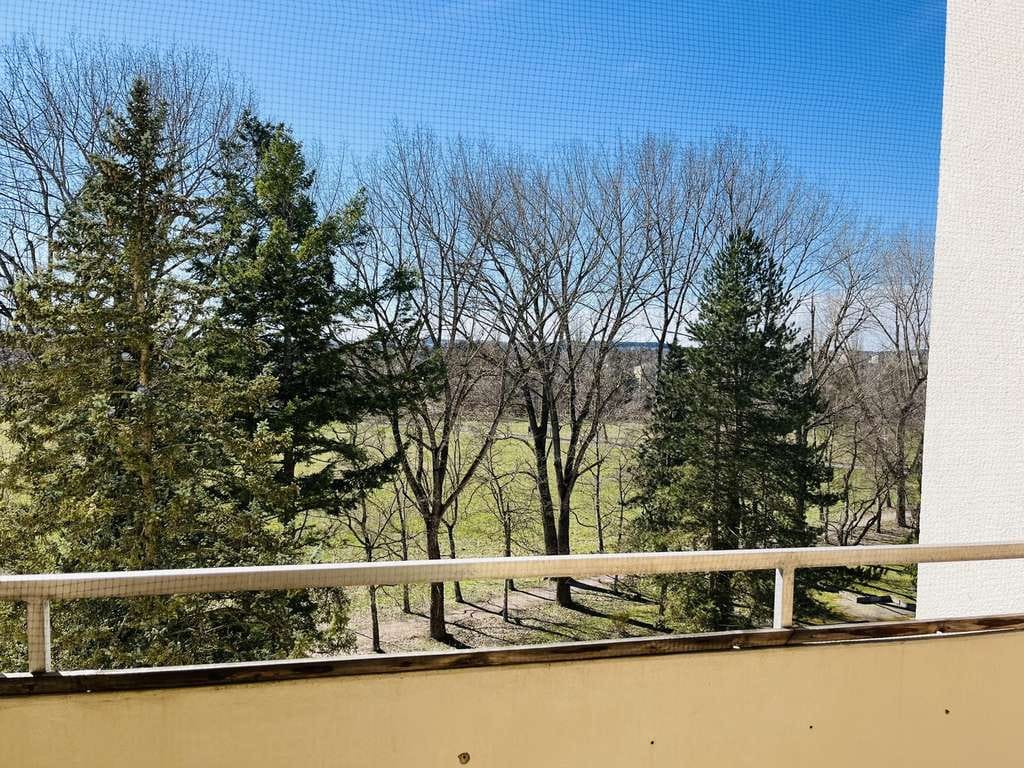 Immobilie in Puchheim - Provisionsfrei -  helle 3,5-Zimmer-Wohnung 6.OG mit 2 Loggien und herrlichem Blick - Bild 0