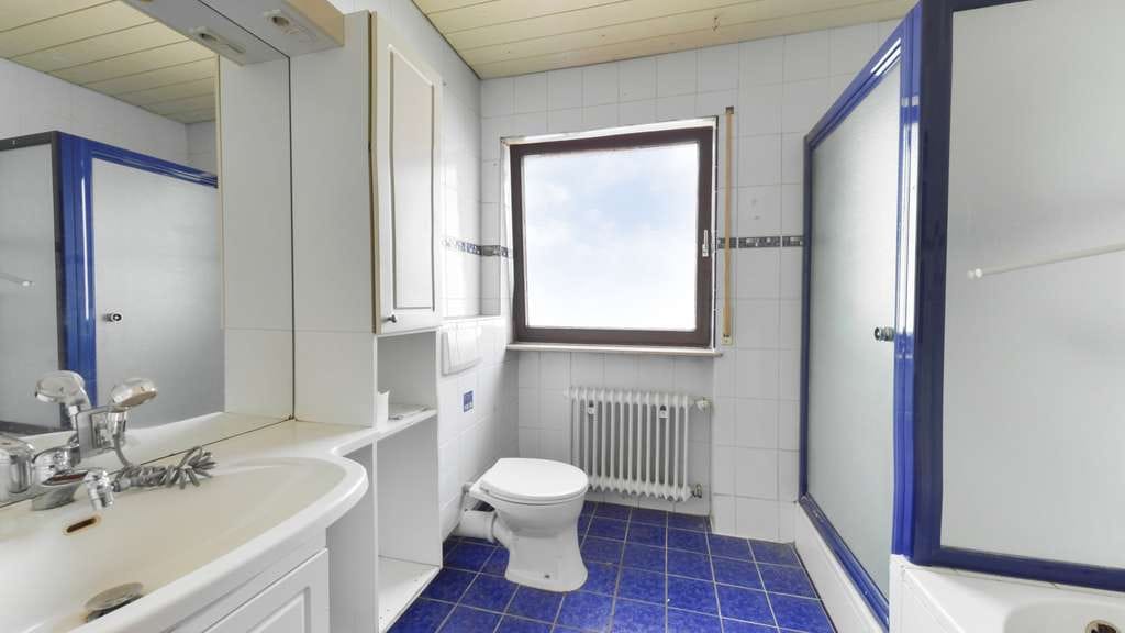 Immobilie in Lohnsfeld - Viel Platz für meine Familie und mich - Bungalow mit Einliegerwohnung, Garage, Garten & 2 Terrassen - Bild 1