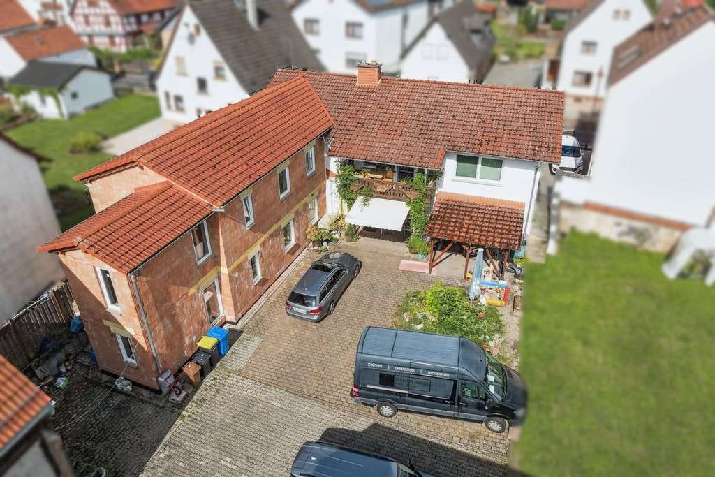 Immobilie in Gründau - Einfamilienhaus mit Anbau im schönen Hain-Gründau - Bild 1