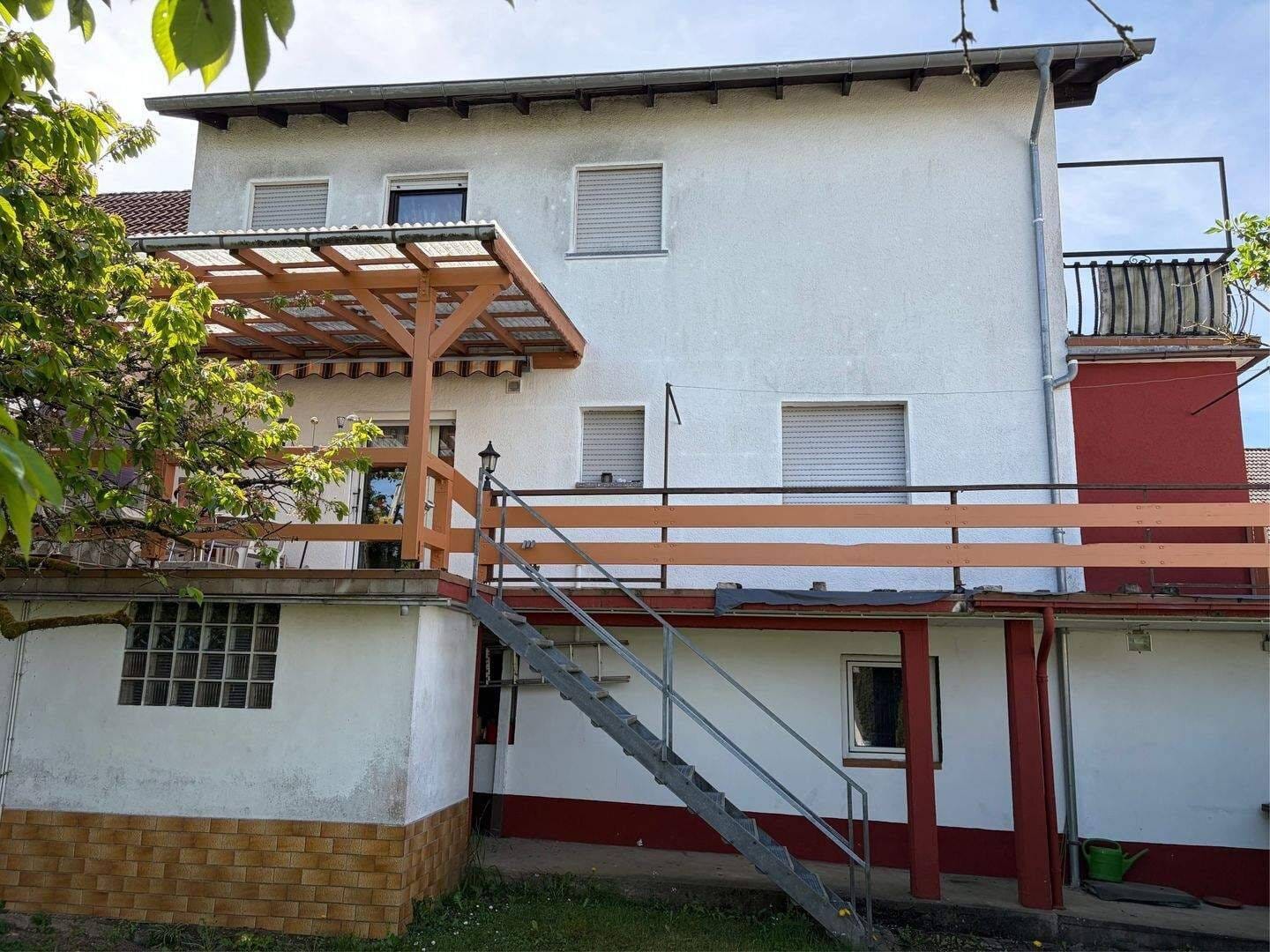 Immobilie in Vinningen - Schönes großzügiges Einfamilienhaus in zentraler Lage in Vinningen - Bild 1