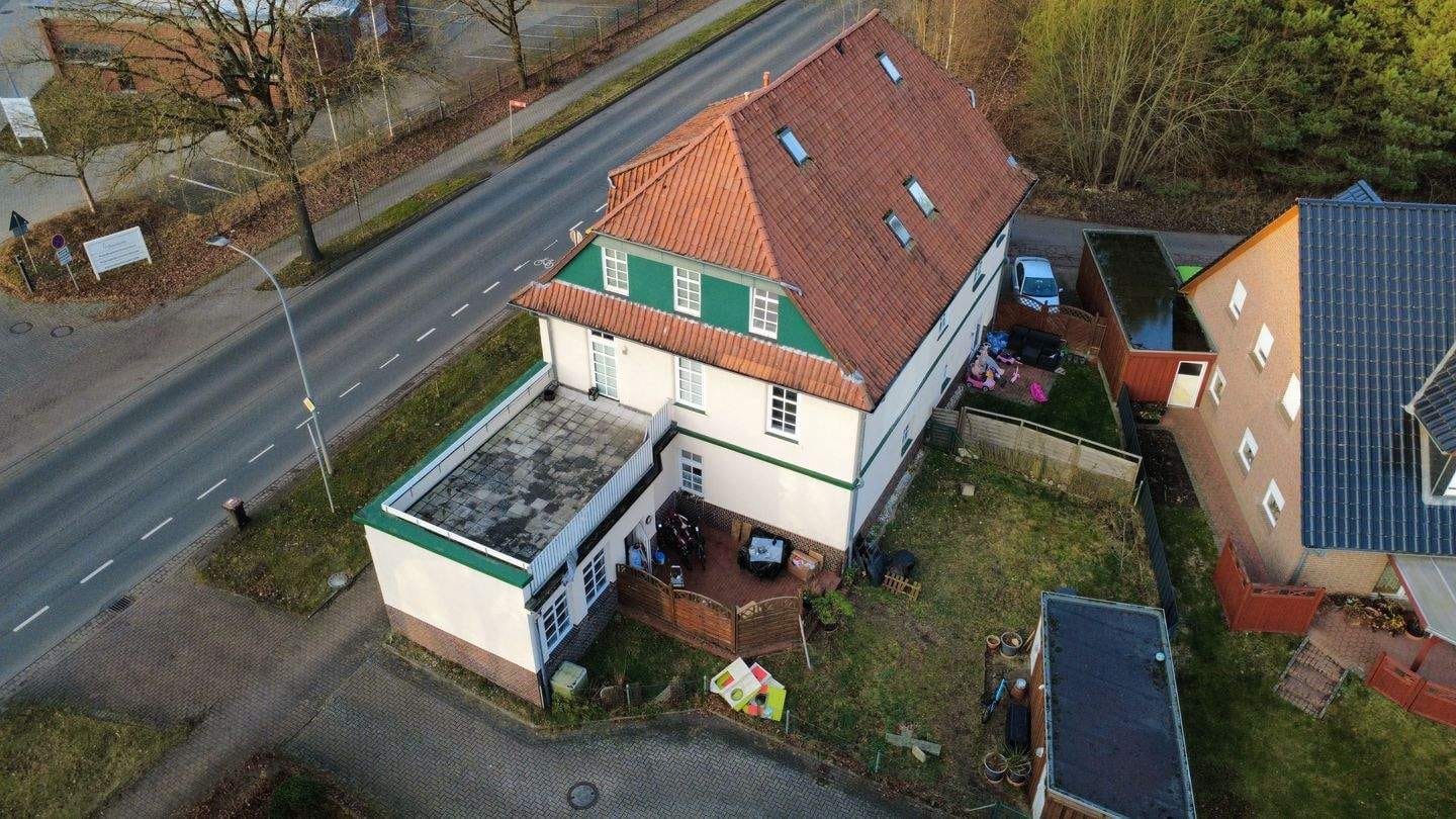 Immobilie in Soltau - Mehrfamilienhaus mit 5 Wohneinheiten und 5 Garagen - Bild 3