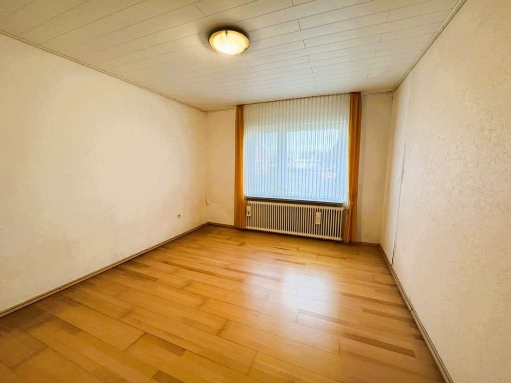 Immobilie in Krummhörn - Gepflegt und küstennah: Einfamilienhaus mit Wintergarten, Garage und Garten - Bild 2