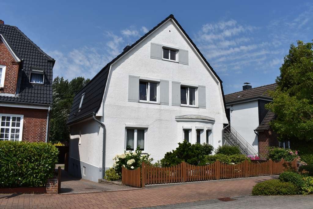 Immobilie in Bredstedt - Charaktervolles Wohnhaus mit Blick über die Mühlenteich - Bild 1