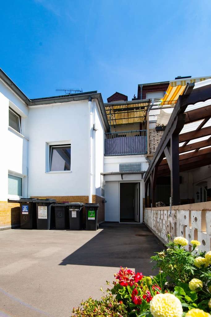 Immobilie in Wiesbaden - Mehrfamilienhaus mit Gewerbefläche in guter Lage in Mainz-Kostheim zu verkaufen - Bild 1