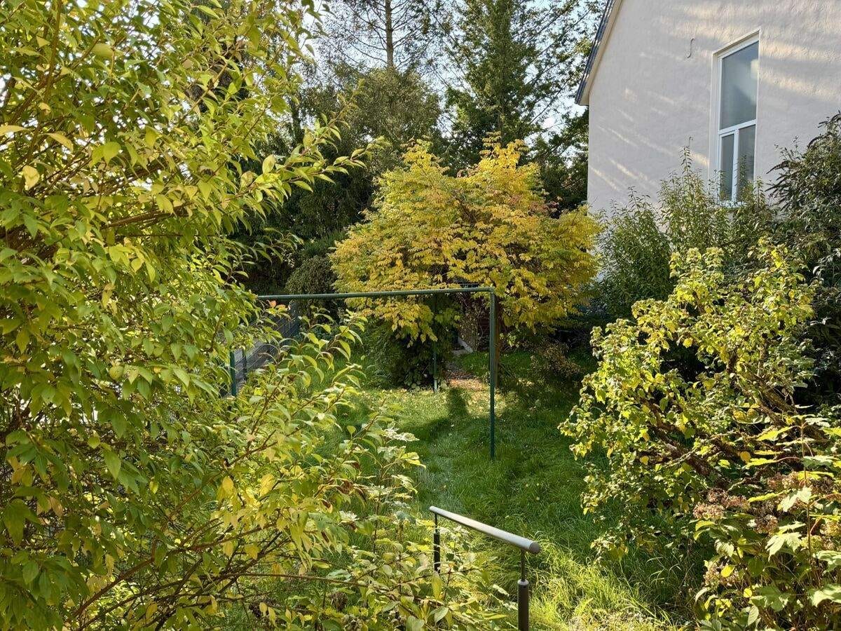 Immobilie in Kronberg - Seltenes Schmuckstück mit Charme und Geschichte - zentrales Ein- oder Zweifamilienhaus mit Garten - Bild 4