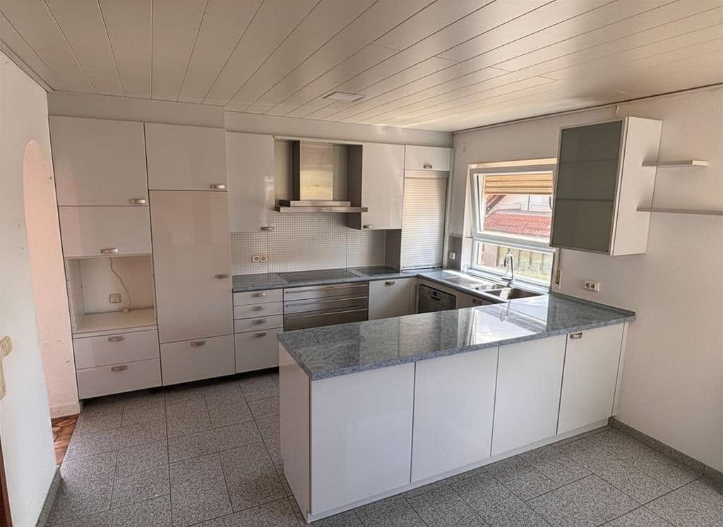 Immobilie in Freudental - Charmantes Einfamilienhaus mit Aufstockungspotenzial mit riesiger Garage und 2 Stellplätzen - Bild 4