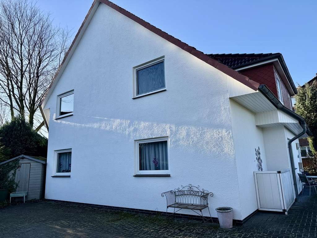 Immobilie in Ganderkesee - Große Dachgeschosswohnung mit eigenem Eingang im ZFH - Bild 2