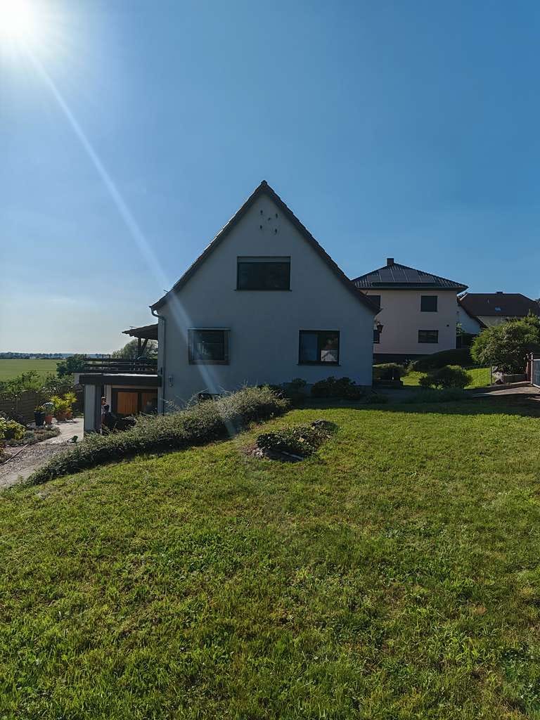 Immobilie in Fichtwald - Freistehendes EFH mit Sonnenterrasse und schöner Aussicht zu verkaufen! - Bild 4