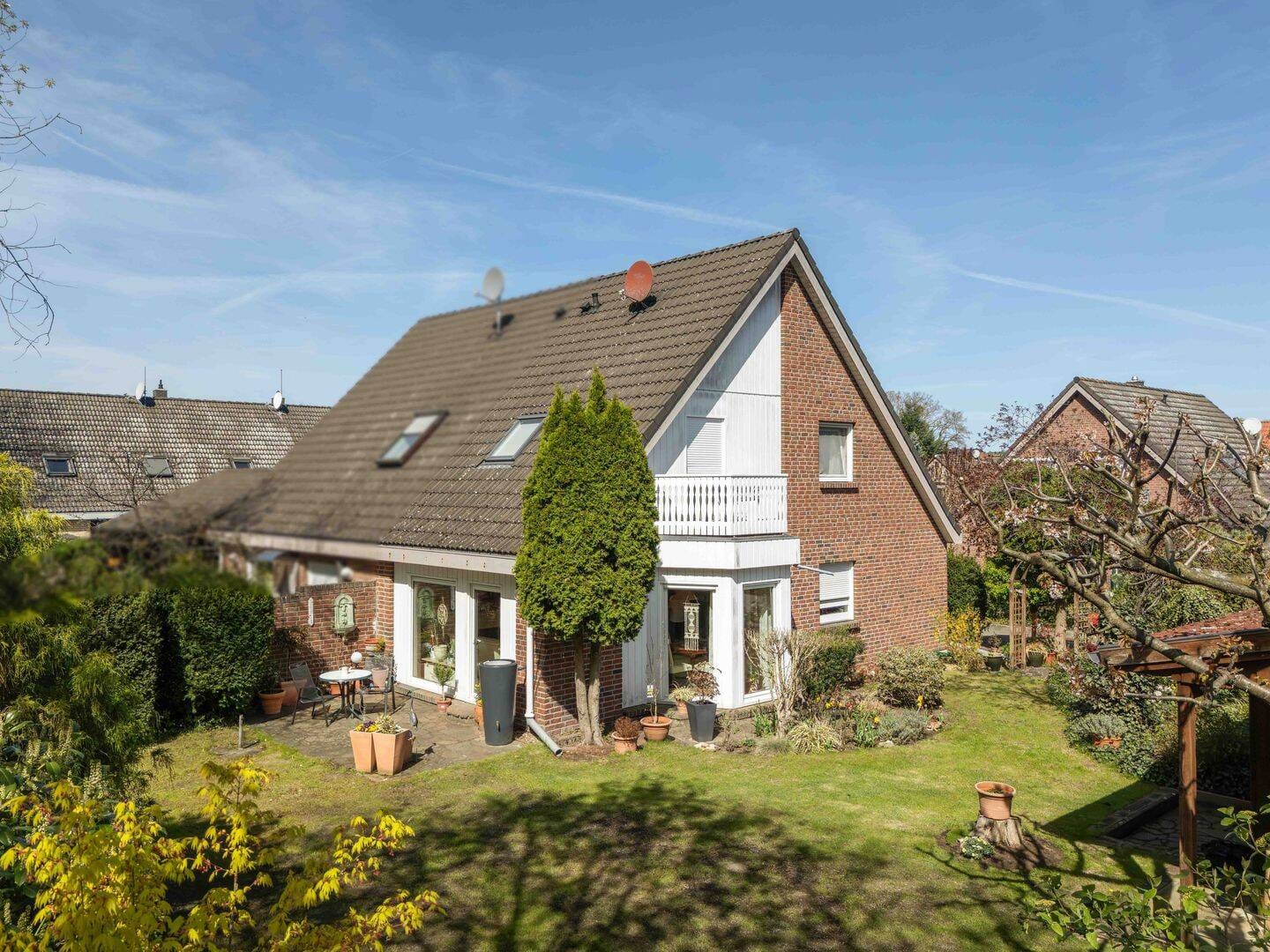 Immobilie in Seddiner See - Vermietete Doppelhaushälfte mit Garten nahe des Seddiner Sees - Bild 0