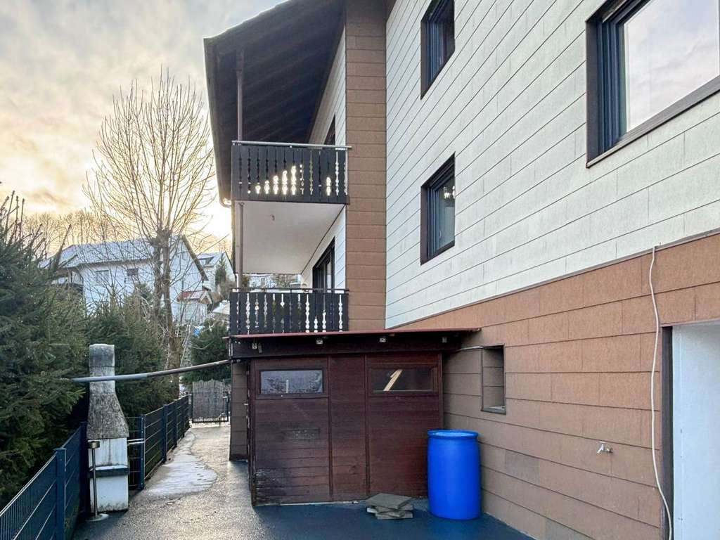 Immobilie in Kronach - Lukratives Mehrfamilienhaus für renditeorientierte Investoren in gefragter Wohnlage von Kronach - Bild 1