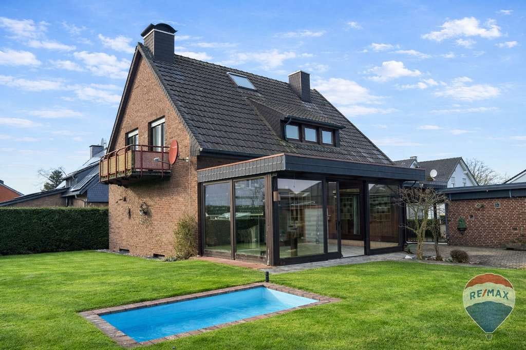 Immobilie in Uedem - Gepflegtes Einfamilienhaus mit Sommergarten, Vollkeller und großzügigem Grundstück in Uedem! - Bild 2