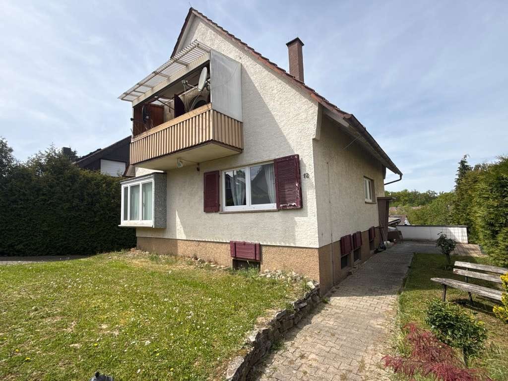Immobilie in Ölbronn-Dürrn - Viel Platz für Ihre Ideen – Einfamilienhaus mit Scheune und großem Grundstück - Bild 0