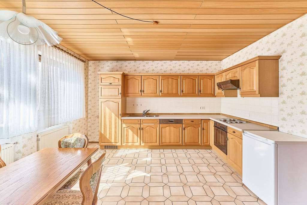 Immobilie in Kandel - Wohnen & Vermieten: Haus-Ensemble mit zwei Wohnhäusern, großem Garten & freiem Feldblick - Bild 3