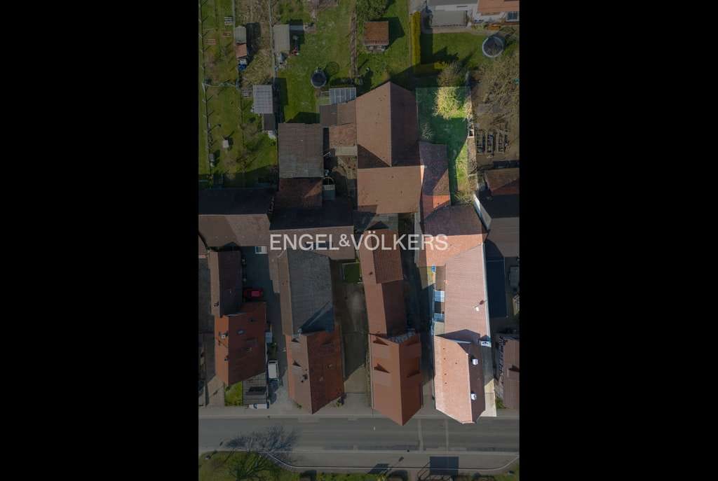 Immobilie in Neulingen - Historisches Fachwerkhaus mit 2 Wohneinheiten, Gewerbefläche und Ausbaureserve in Neulingen! - Bild 2