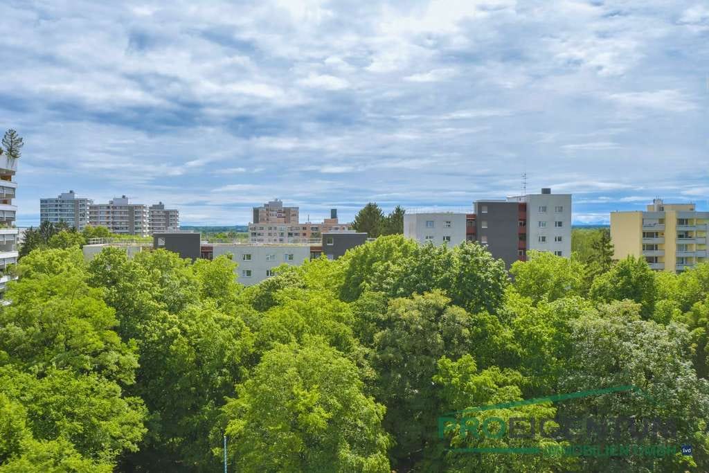 Immobilie in Taufkirchen - ProEigentum: Helle 4-Zi-ETW mit zwei Loggien, modernem Duschbad und flexibler Raumaufteilung & TG - Bild 0