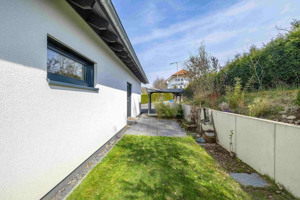 Immobilie in Bruchertseifen - Exklusiver Bungalow mit Galerie, nachhaltiger Technik in wunderschöner Umgebung - Bild 3