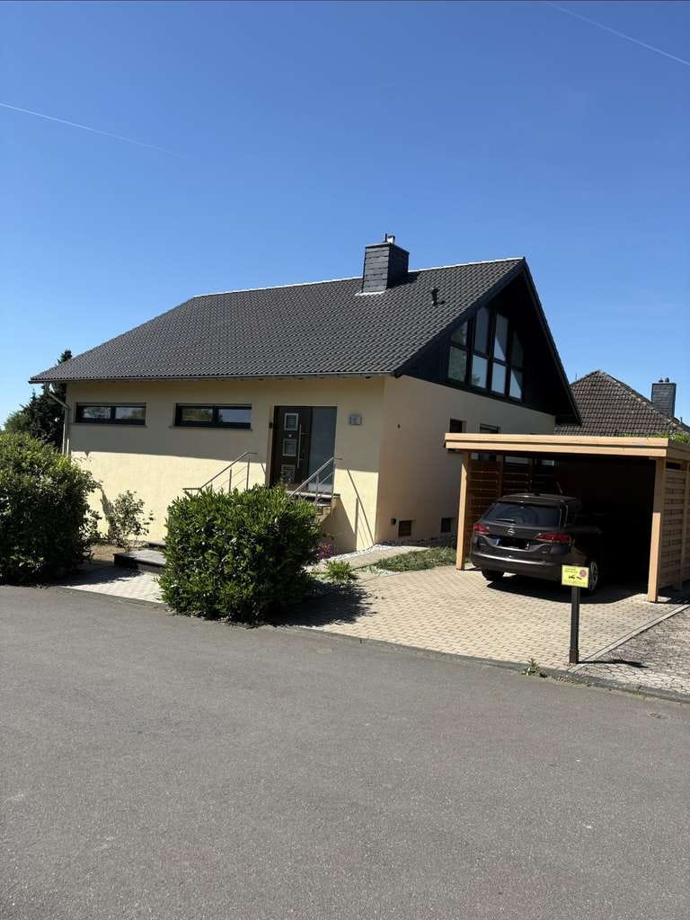 Immobilie in Ehlscheid - Ein Haus, das begeistert: Großzügiges Eckhaus mit Traum-Wohnbereich & XXL-Terrasse - Bild 2