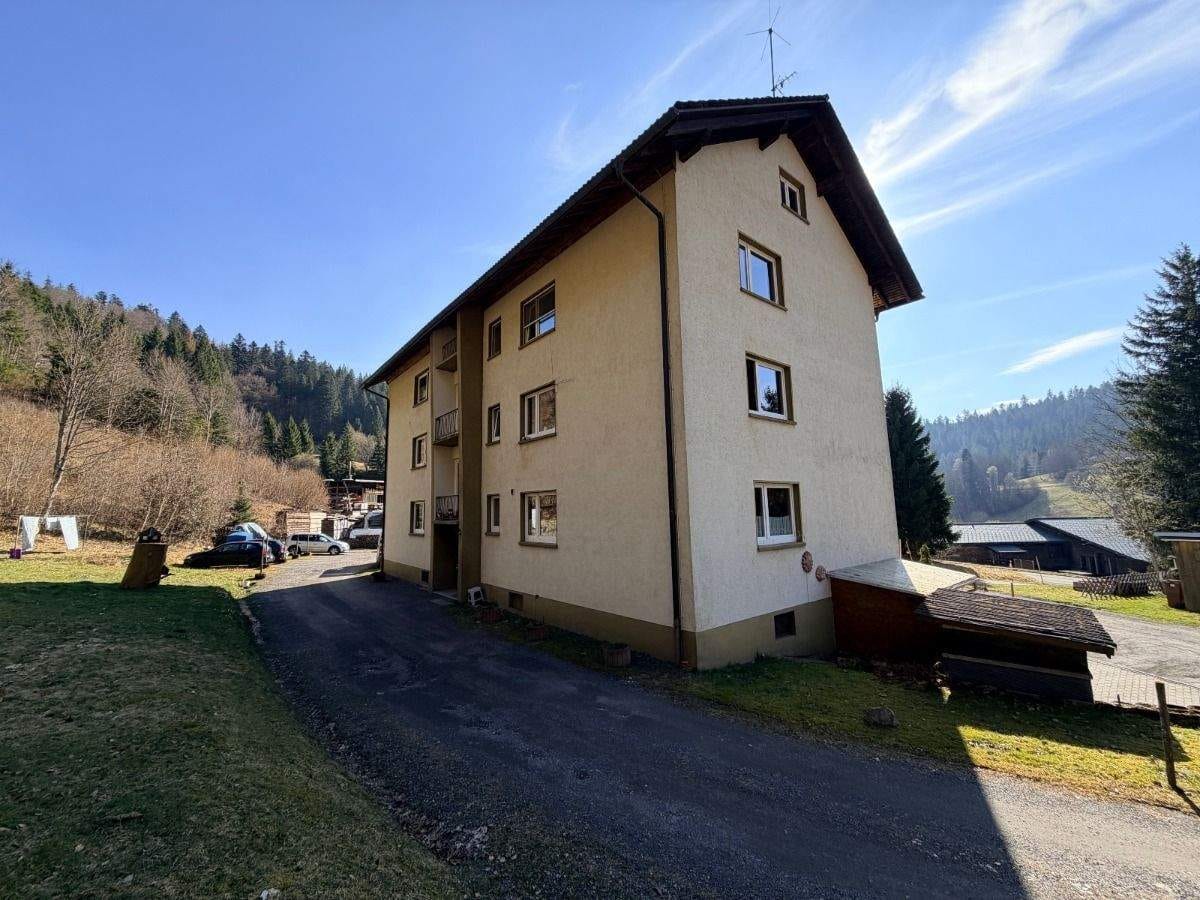 Immobilie in Todtmoos - Solides Renditeobjekt: Voll vermietetes MFH mit Ausbaupotenzial auf großem Grundstück - Bild 3