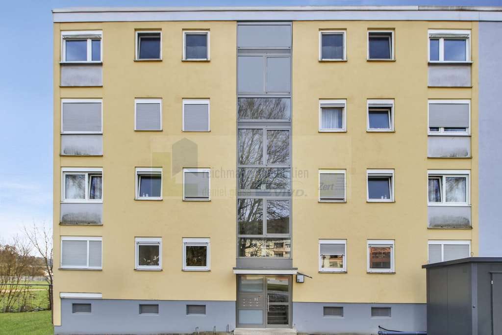 Immobilie in Blumberg - Kapitalanlage, Eigennutzer oder Pendler! Gepflegte 3-Zimmer-Wohnung mit Balkon in Stadtnaher Lage in - Bild 2
