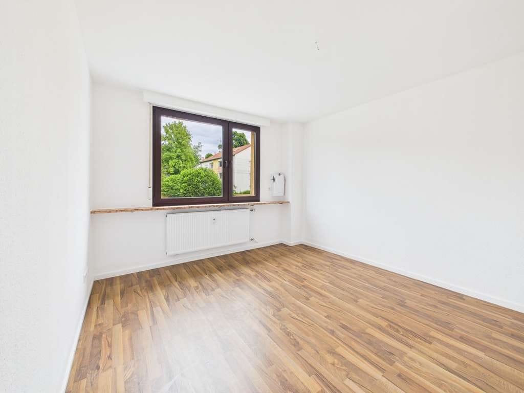 Immobilie in Ebersbach an der Fils - Direkt einziehen, großzügige Wohnung! - Bild 3