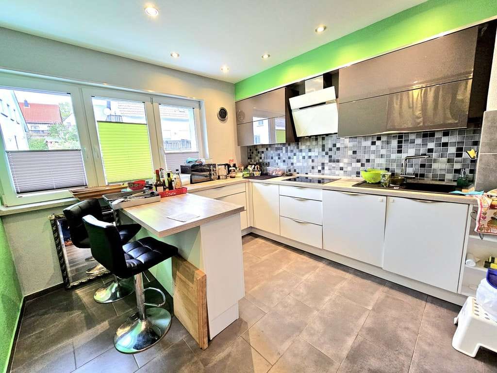 Immobilie in Waldmohr - Freistehendes Einfamilienhaus mit Garten, Terrasse & Doppelgaragen in Waldmohr - Bild 3