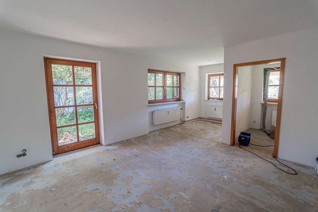 Immobilie in Prien am Chiemsee - 2 Zimmerwohnung mit Terrasse und Gartenanteil / Kauf gegen Gebot - Bild 3