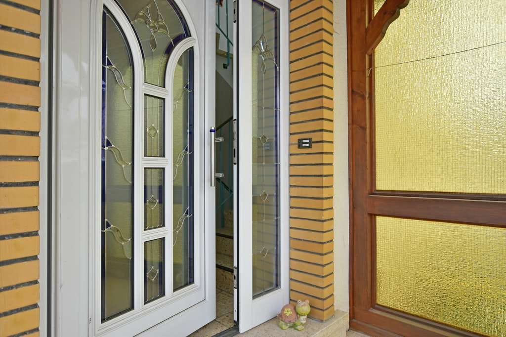 Immobilie in Niedenstein - Gepflegtes Ein- bis Zweifamilienhaus in reizvoller Feldrandlage von Niedenstein-Metze - Bild 3