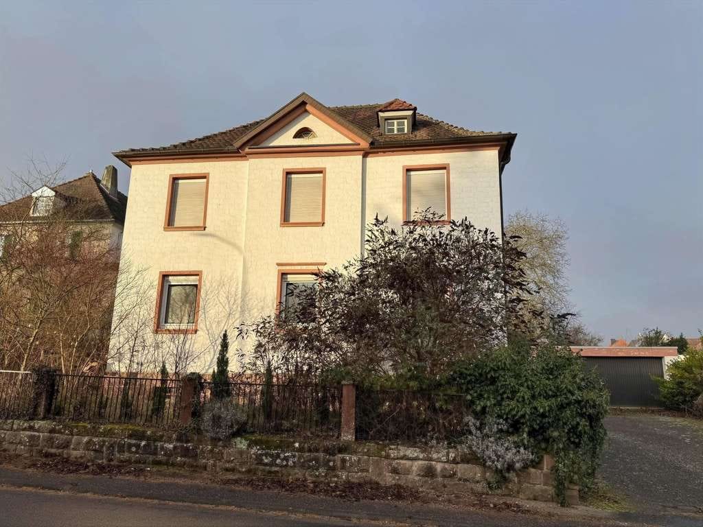 Immobilie in Edenkoben - Viel Platz für die ganze Familie - tolle Erdgeschosswohnung mit Garten - Bild 0