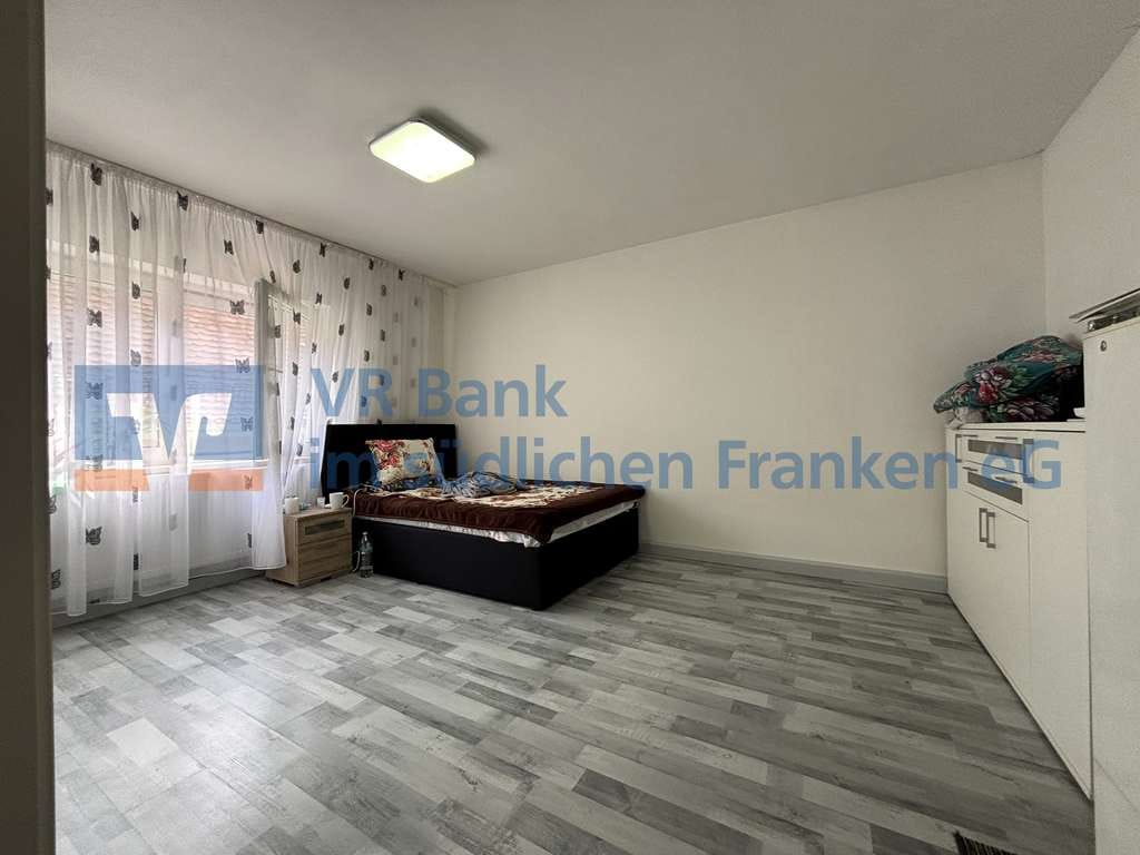 Immobilie in Neuendettelsau - Attraktive 4-Zimmer-Wohnung im Herzen von Windsbach - Bild 2
