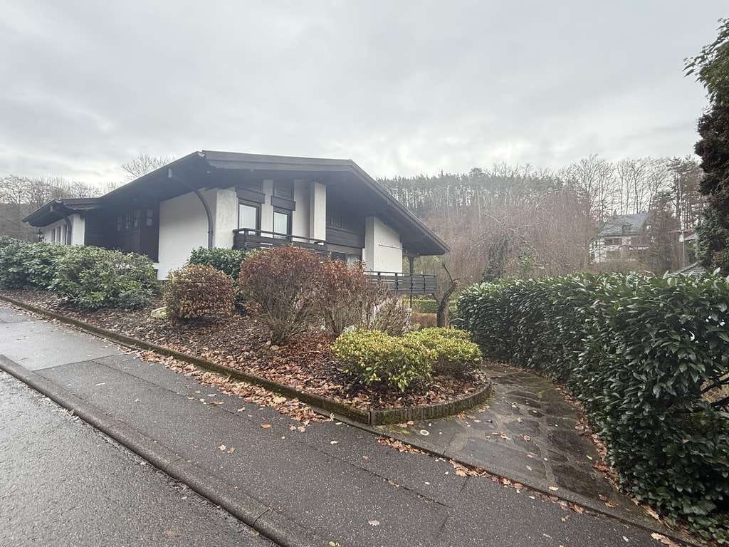 Immobilie in Rodalben - Schönes 1-Familienhaus mit Einliegerwohnung in ruhiger Lage von Rodalben! - Bild 1