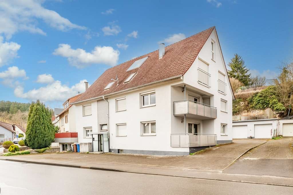 Immobilie in Rottweil - Zuhause ankommen – vielseitiges Mehrfamilienhaus mit großem Grundstück in Rottweil-Bühlingen - Bild 0