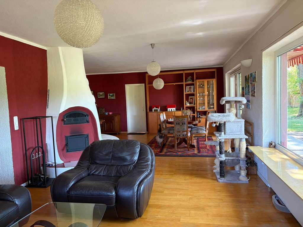 Immobilie in Stadecken-Elsheim - Exklusiver Bungalow mit parkähnlichem Grundstück und maximaler Privatsphäre - Bild 2